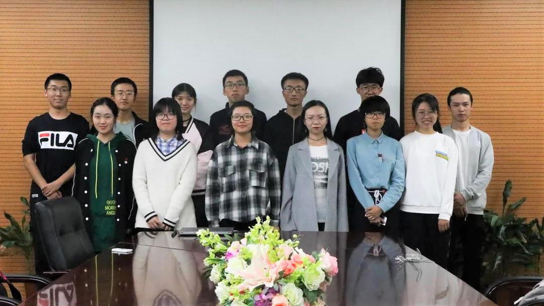 69fb2a08663eeb3e94653496ec31f33e.jpg 69fb2a08663eeb3e94653496ec31f33e.jpg