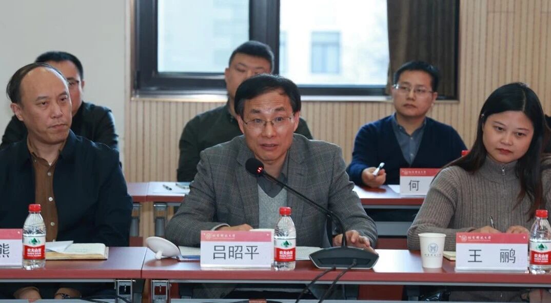 fea431745ba57bc5b368a6f8256940bd.jpg fea431745ba57bc5b368a6f8256940bd.jpg