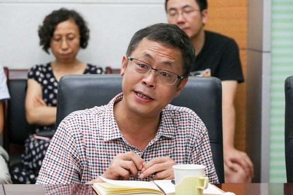 探花视频
院长隆克平.jpg